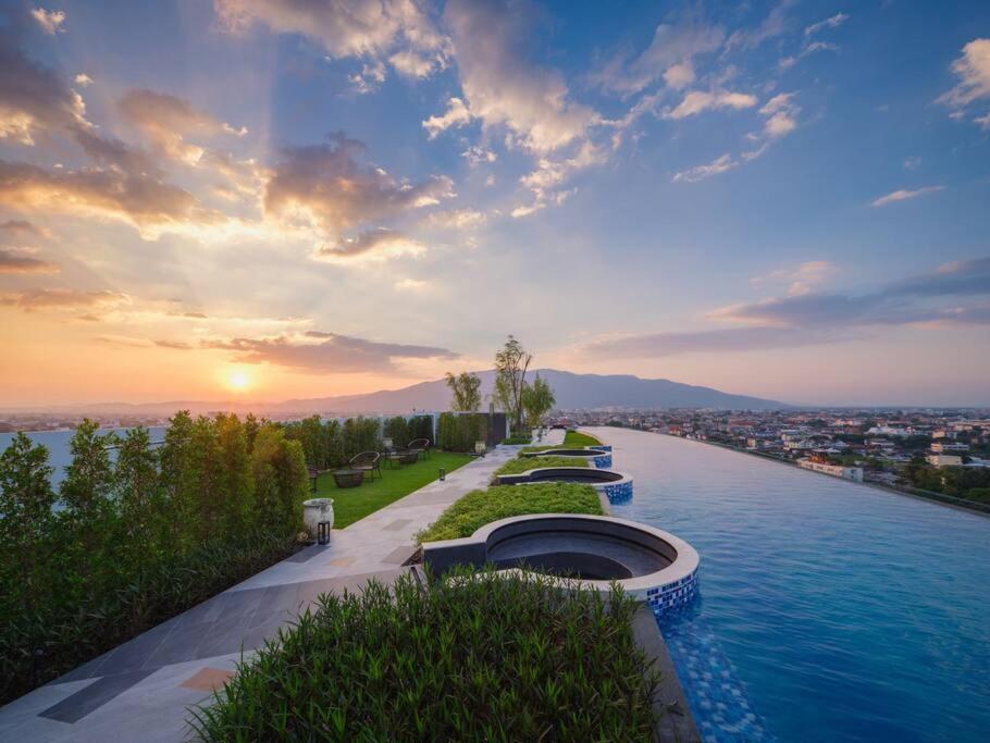 Appartement Astra Sky River Luxury 3b2b *